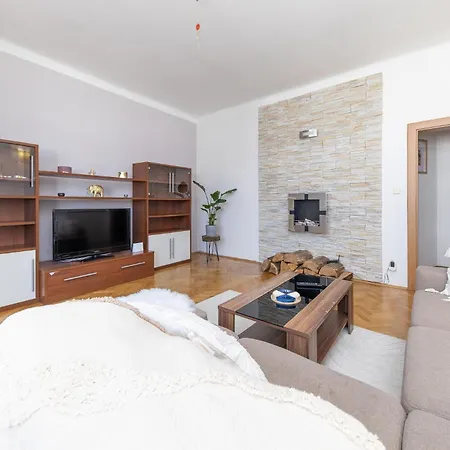 Rooftop Flower Power Appartement Brno